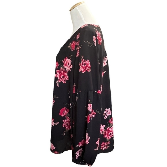 Lane Bryant Pink & Black Floral V-Neck Top Size 18 - Picture 2 of 11